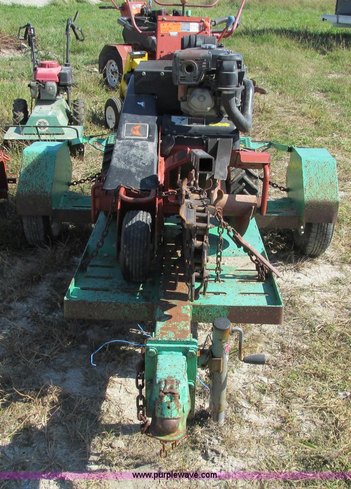 image for item AY9737 2007 Ditch Witch 1330 trencher