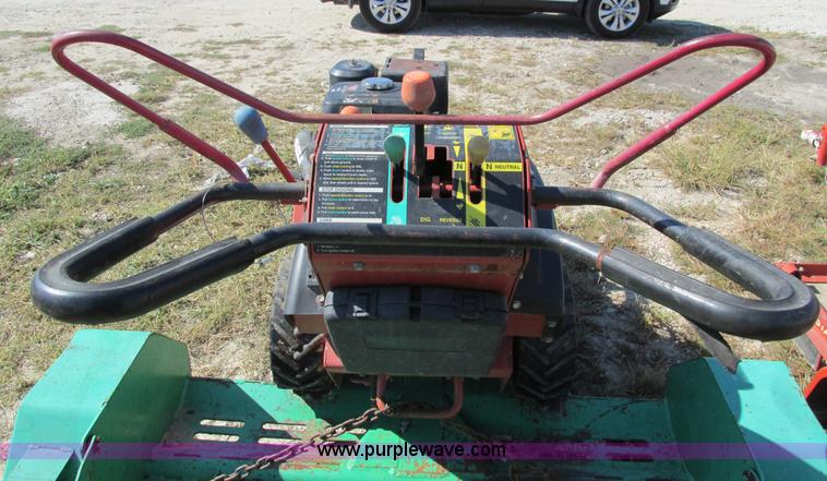 image for item AY9737 2007 Ditch Witch 1330 trencher