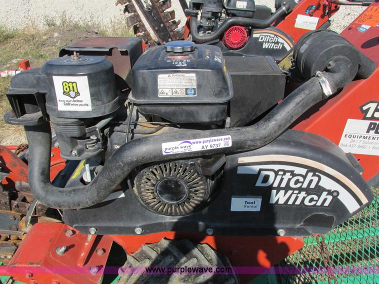 image for item AY9737 2007 Ditch Witch 1330 trencher