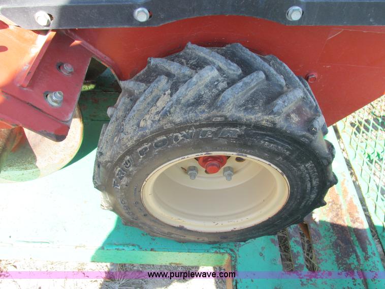 image for item AY9737 2007 Ditch Witch 1330 trencher