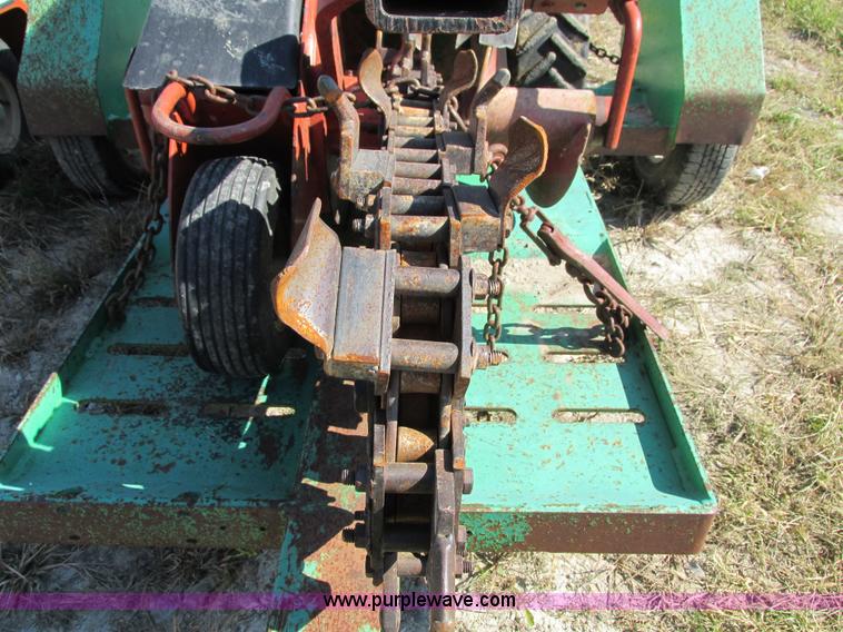 image for item AY9737 2007 Ditch Witch 1330 trencher