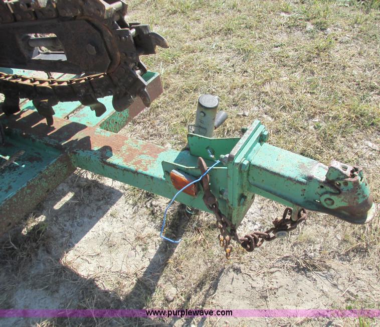 image for item AY9737 2007 Ditch Witch 1330 trencher