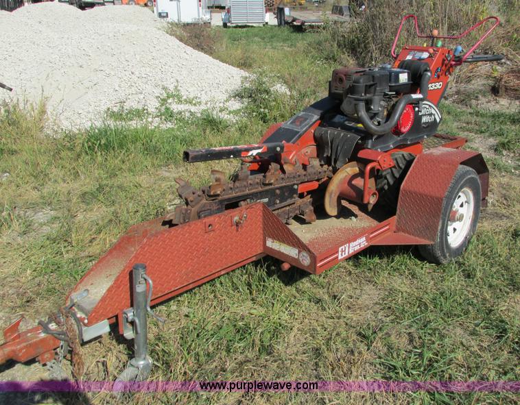 image for item AY9738 2007 Ditch Witch 1330 trencher
