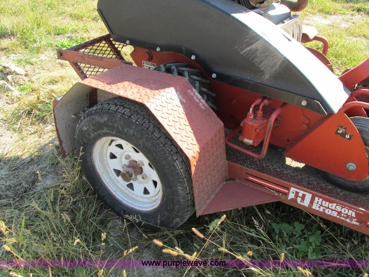 image for item AY9738 2007 Ditch Witch 1330 trencher