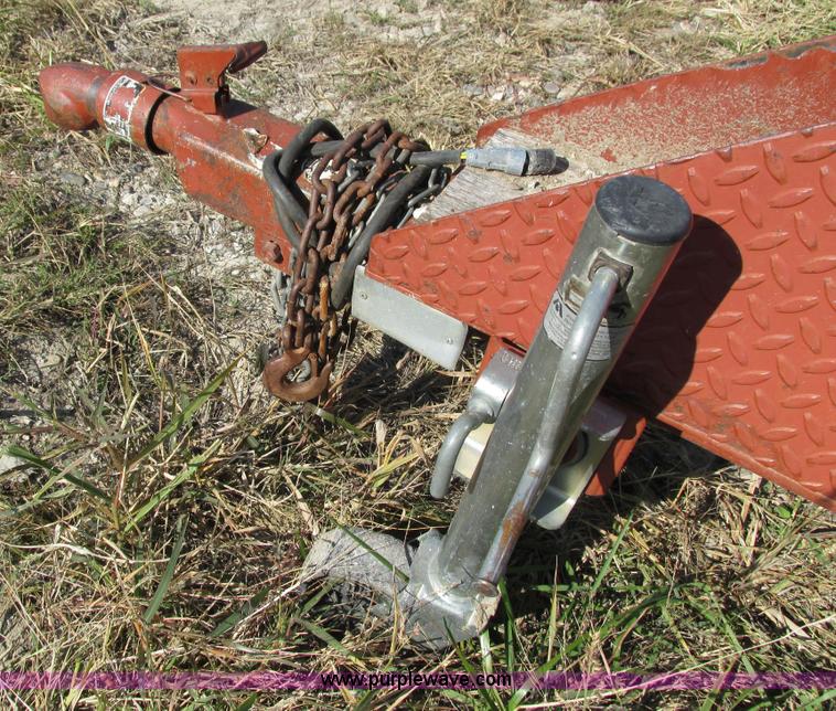 image for item AY9738 2007 Ditch Witch 1330 trencher