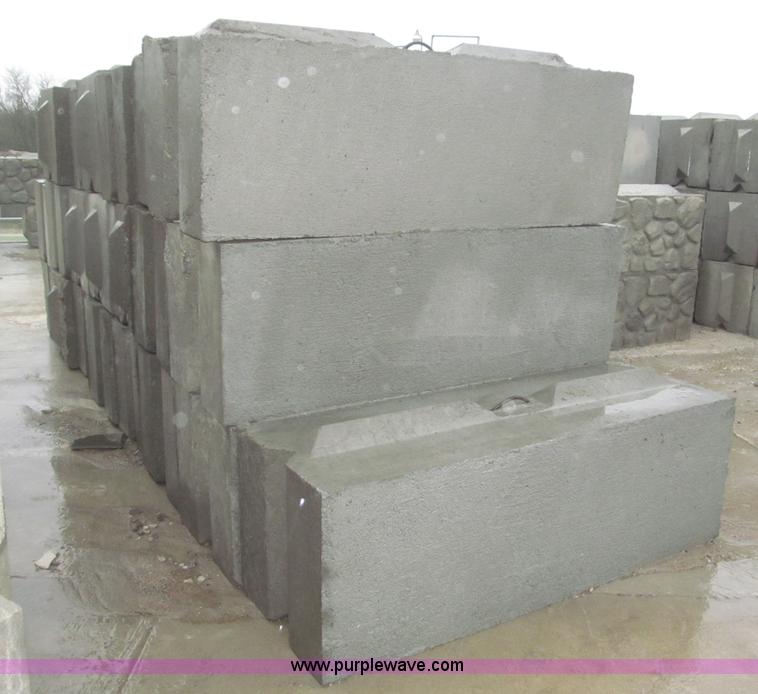 image for item C1508 (16) concrete bunker blocks