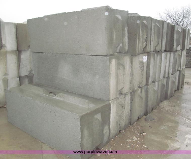 image for item C1509 (16) concrete bunker blocks