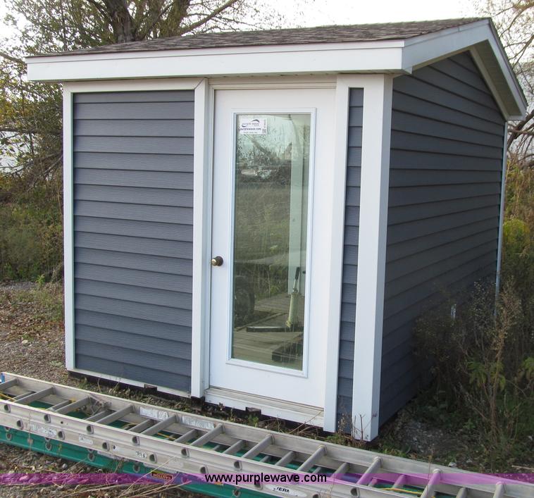 image for item E4620 2004 Shop built portable display trailer