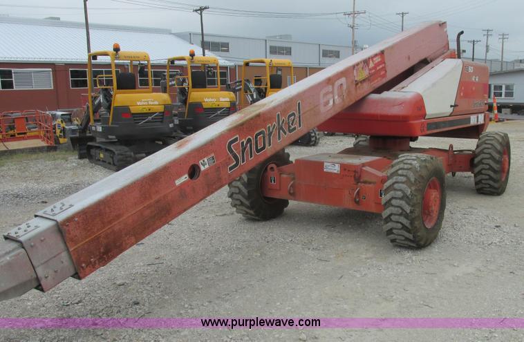 image for item E7338 2001 Snorkel TB60 boom lift