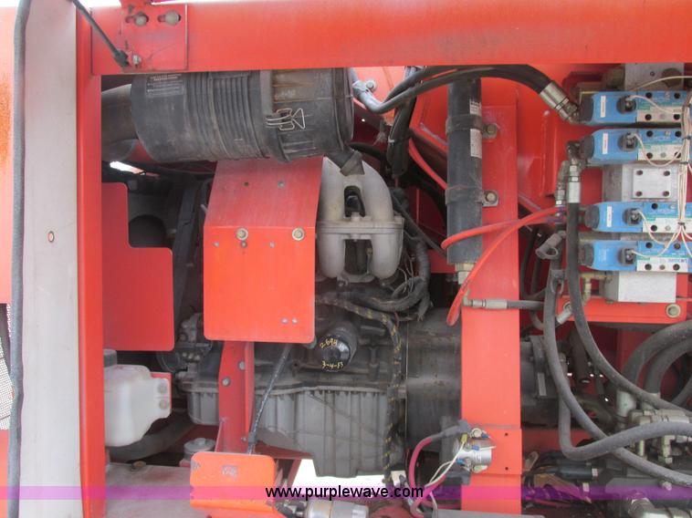 image for item E7338 2001 Snorkel TB60 boom lift