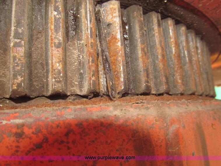 image for item E7338 2001 Snorkel TB60 boom lift