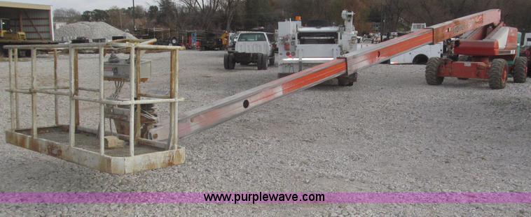 image for item E7338 2001 Snorkel TB60 boom lift