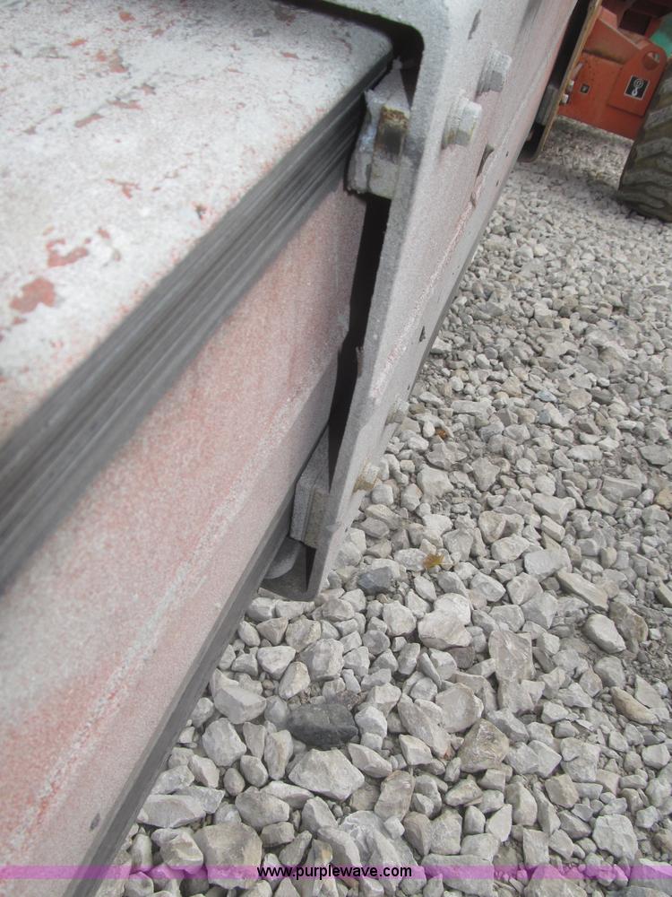 image for item E7338 2001 Snorkel TB60 boom lift