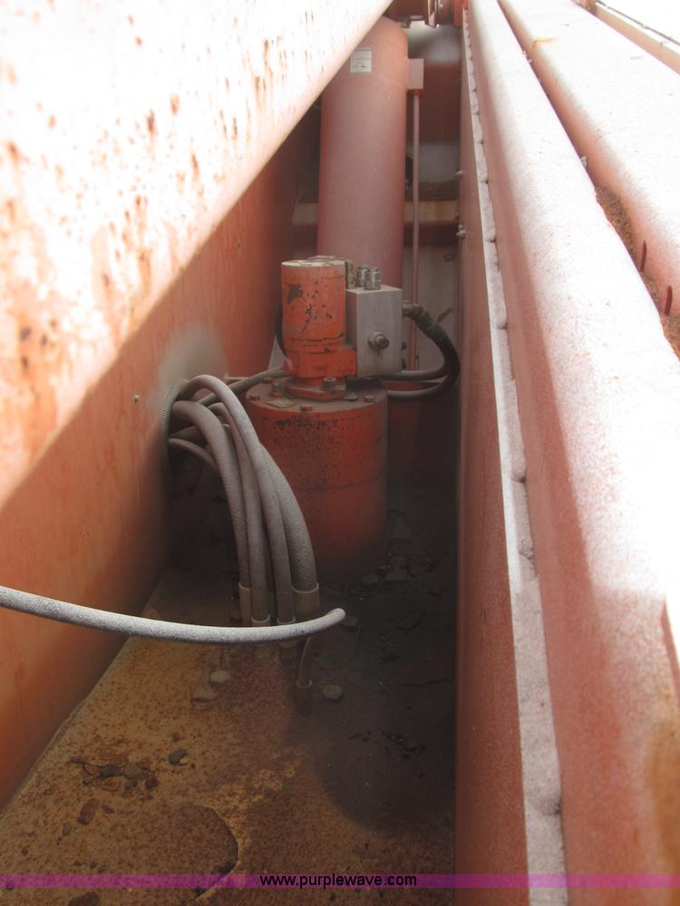 image for item E7338 2001 Snorkel TB60 boom lift