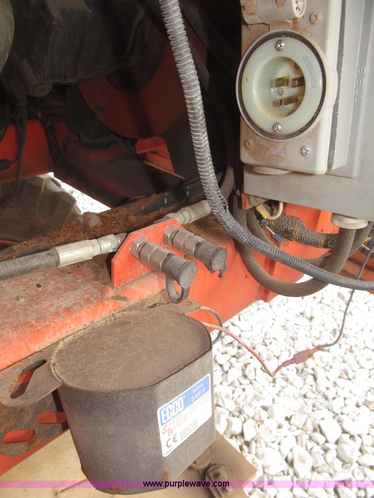 image for item E7338 2001 Snorkel TB60 boom lift