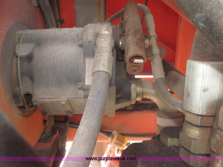 image for item E7338 2001 Snorkel TB60 boom lift