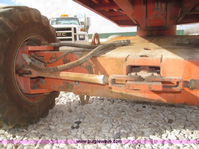 image for item E7338 2001 Snorkel TB60 boom lift
