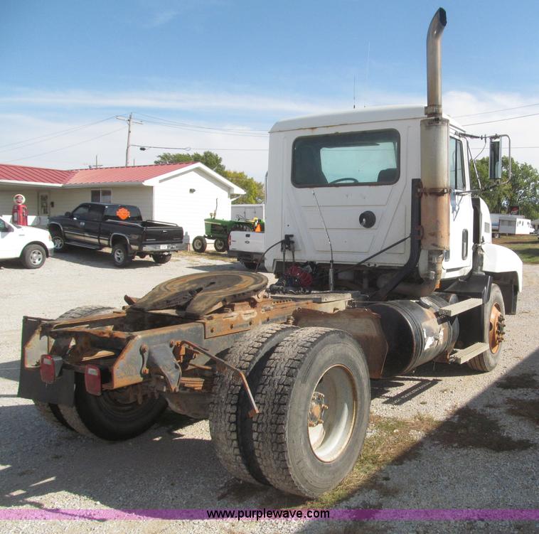 image for item F7149 1990 Mack CH612 semi truck