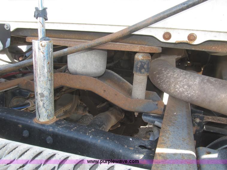 image for item F7149 1990 Mack CH612 semi truck