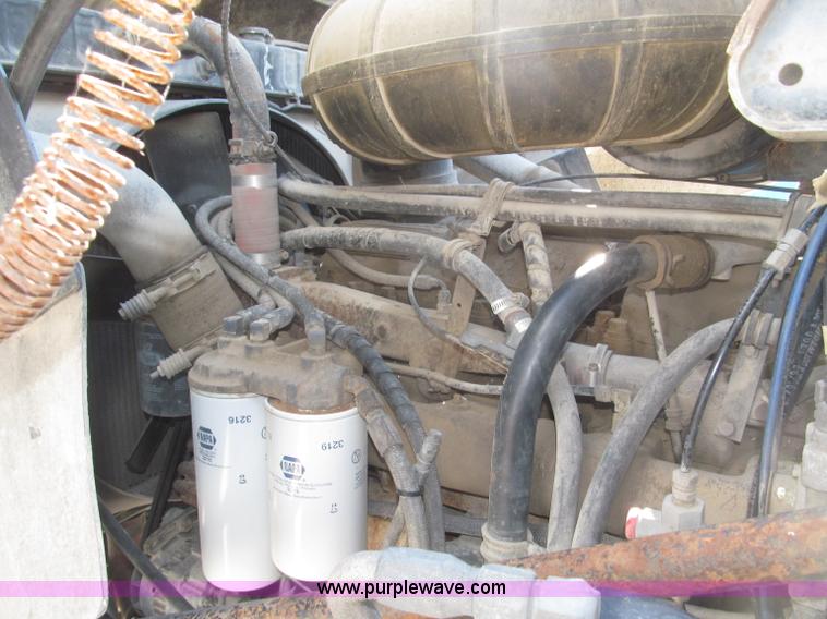 image for item F7149 1990 Mack CH612 semi truck