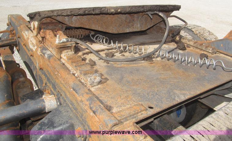 image for item F7149 1990 Mack CH612 semi truck