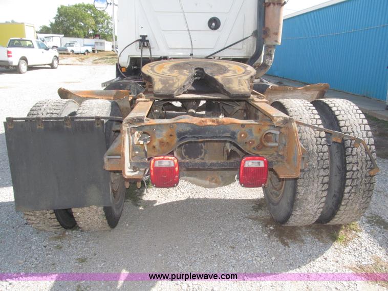 image for item F7149 1990 Mack CH612 semi truck