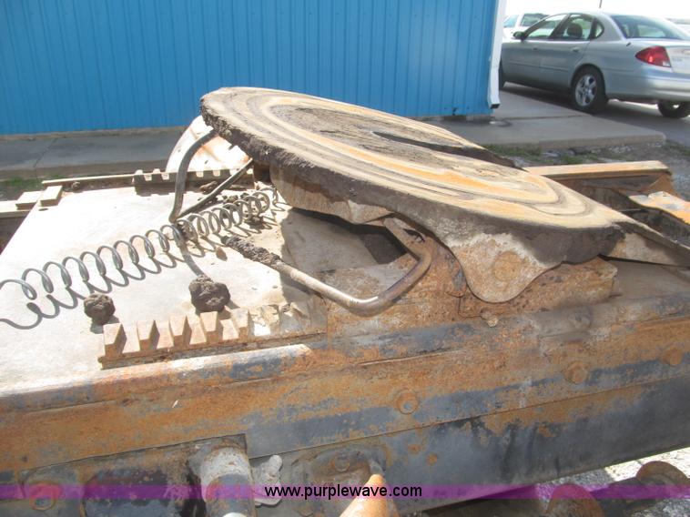 image for item F7149 1990 Mack CH612 semi truck