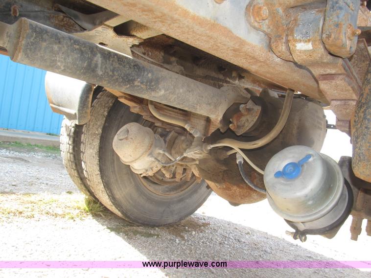 image for item F7149 1990 Mack CH612 semi truck