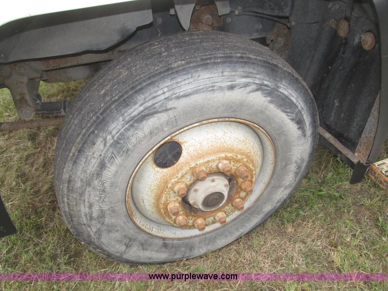 image for item F7149 1990 Mack CH612 semi truck