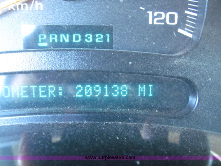 image for item F7161 2003 GMC Sierra 3500 Crew Cab utility truck