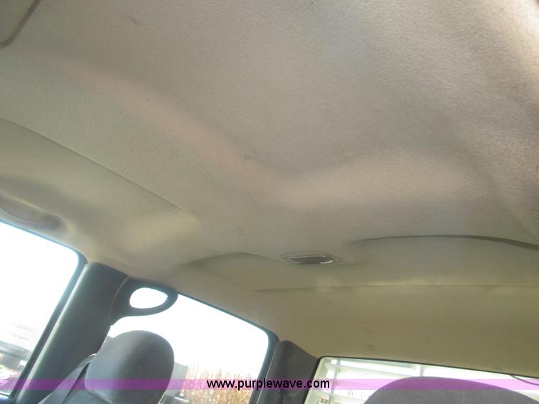 image for item F7161 2003 GMC Sierra 3500 Crew Cab utility truck