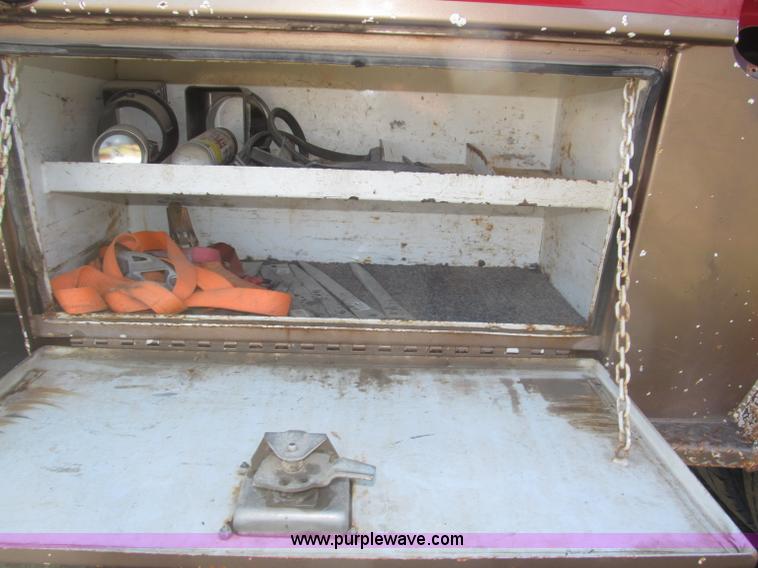 image for item F7161 2003 GMC Sierra 3500 Crew Cab utility truck