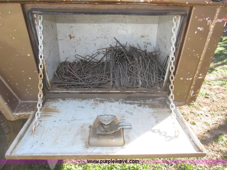 image for item F7161 2003 GMC Sierra 3500 Crew Cab utility truck