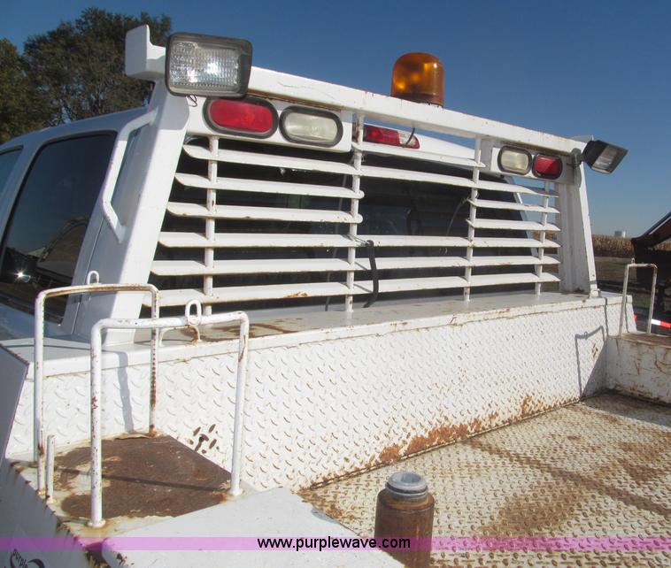 image for item F7161 2003 GMC Sierra 3500 Crew Cab utility truck