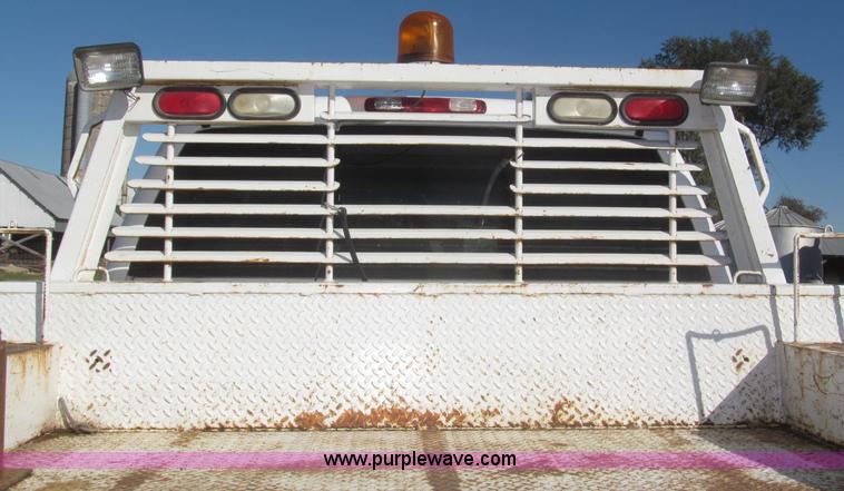 image for item F7161 2003 GMC Sierra 3500 Crew Cab utility truck