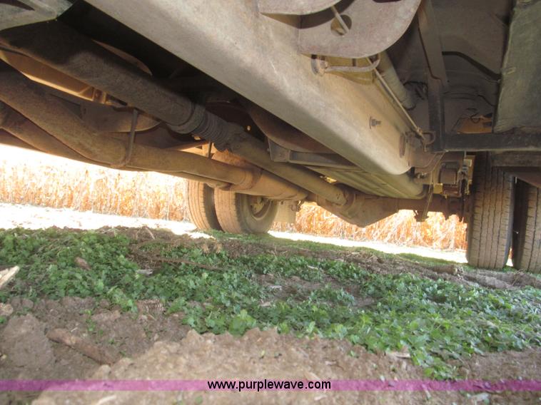 image for item F7161 2003 GMC Sierra 3500 Crew Cab utility truck