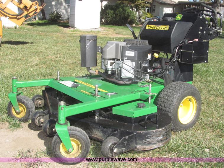 image for item F7163 John Deere WH52A lawn mower
