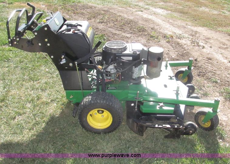 image for item F7163 John Deere WH52A lawn mower