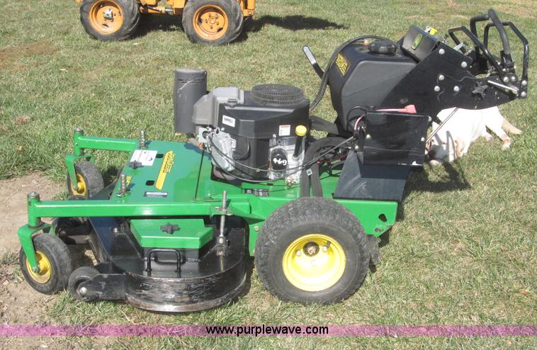 image for item F7163 John Deere WH52A lawn mower