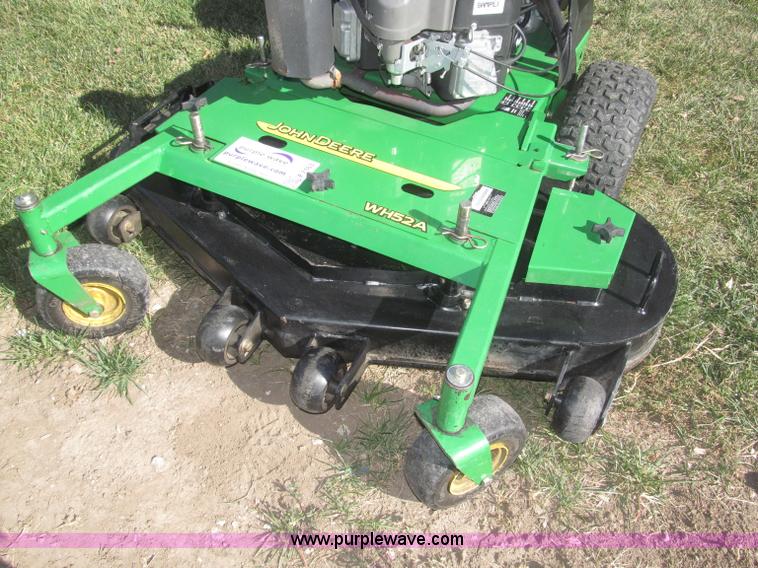 image for item F7163 John Deere WH52A lawn mower