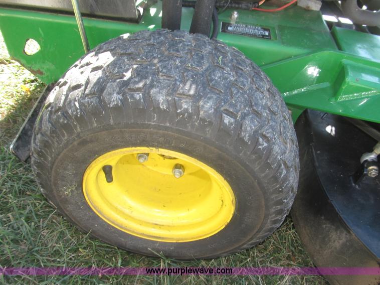 image for item F7163 John Deere WH52A lawn mower