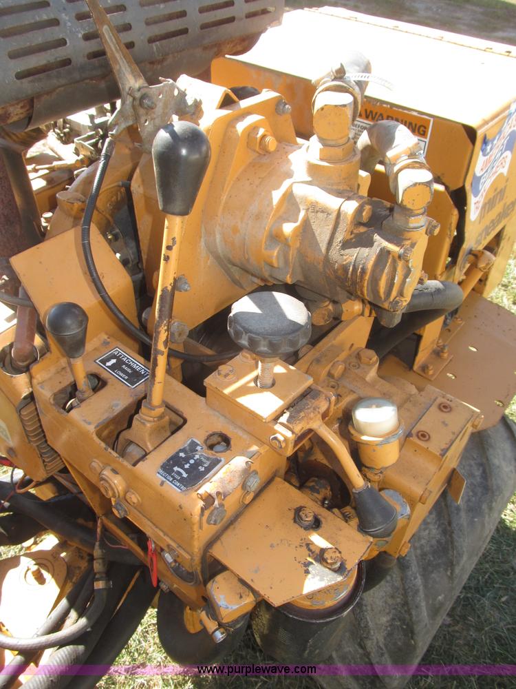 image for item F7164 Case Davis Mini Sneaker articulated vibratory plow
