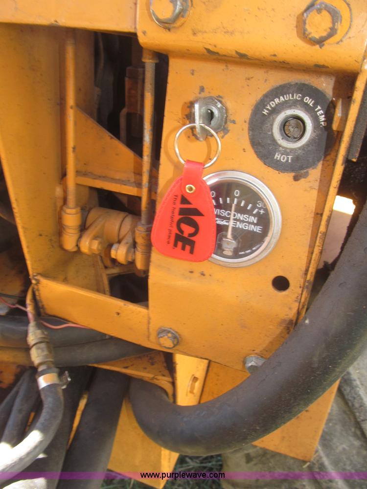 image for item F7164 Case Davis Mini Sneaker articulated vibratory plow