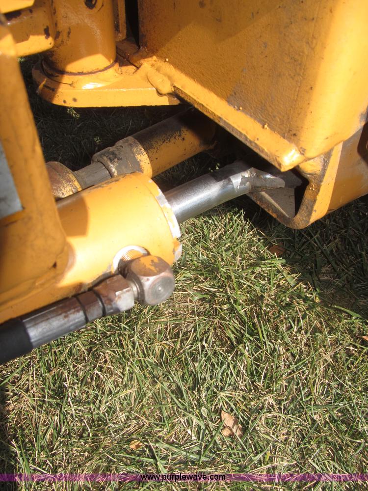 image for item F7164 Case Davis Mini Sneaker articulated vibratory plow