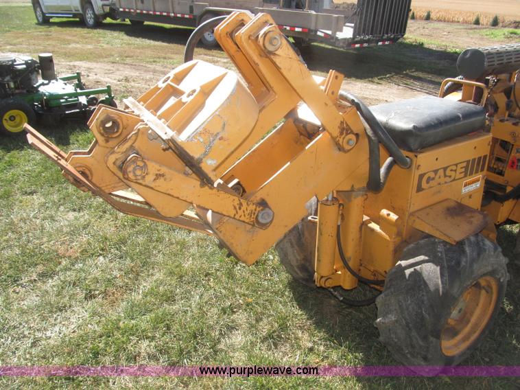 image for item F7164 Case Davis Mini Sneaker articulated vibratory plow