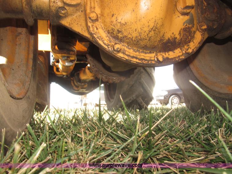 image for item F7164 Case Davis Mini Sneaker articulated vibratory plow