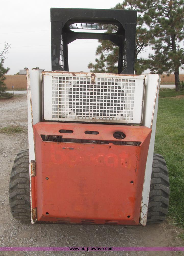 image for item F7178 1976 Bobcat 722 skid steer