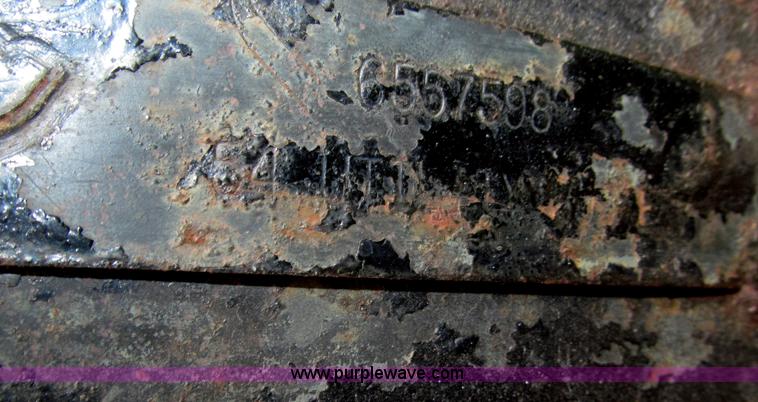 image for item F7178 1976 Bobcat 722 skid steer