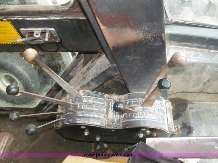 image for item F7180 Allis Chalmers AC7000 tractor