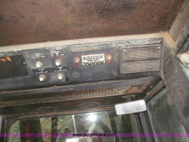 image for item F7180 Allis Chalmers AC7000 tractor